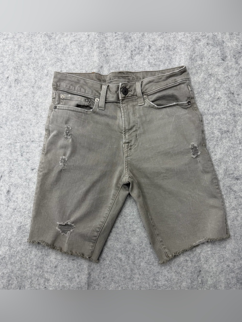 American Eagle Men's Distressed Raw Hem Denim Bermuda Shorts Gray Size 26 Cutoff